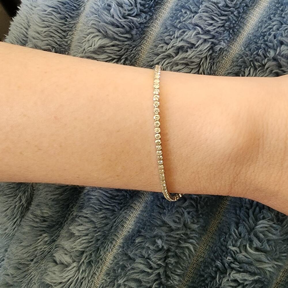 14k White Gold Diamond Tennis Bracelet: 2.25ct Flexible Design - Picture 8 of 9